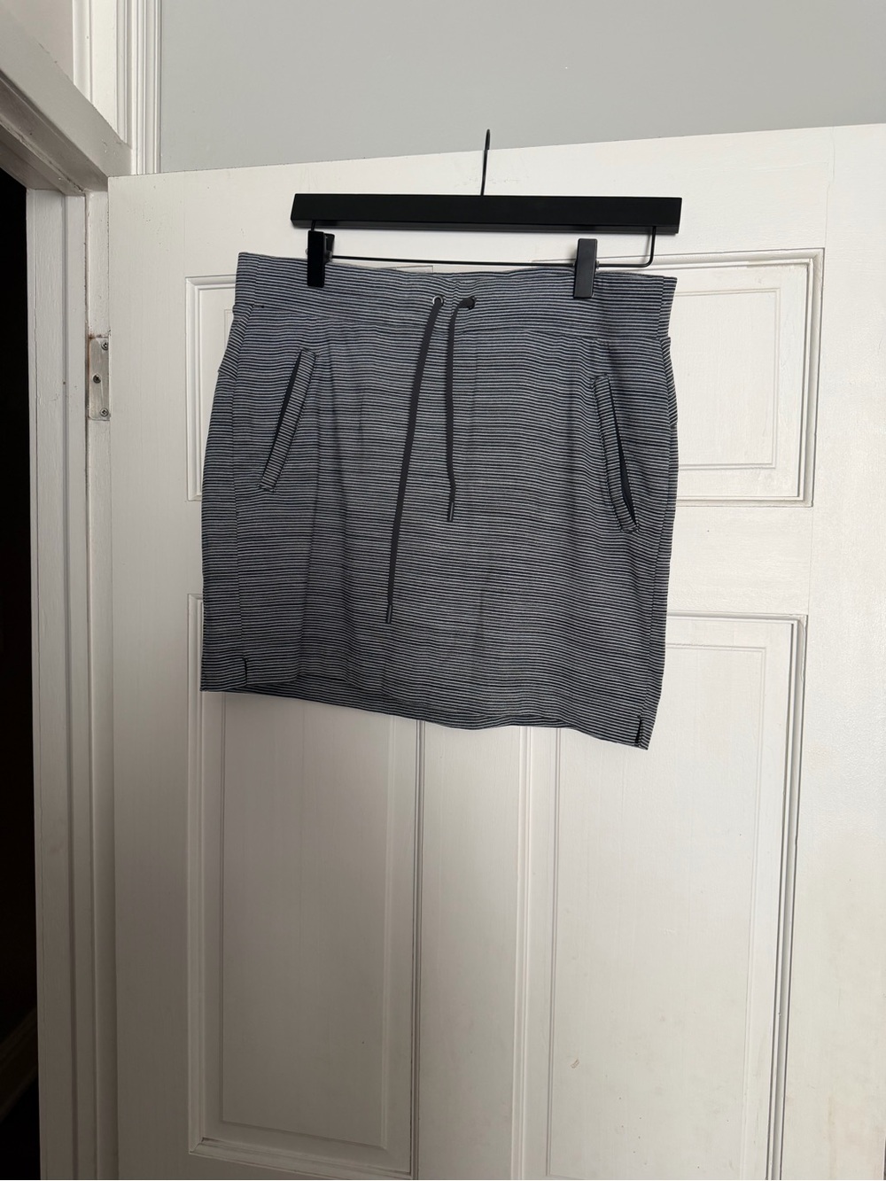 Athleta Women's Casual Drawstring Mini Skirt in Navy Stripe
